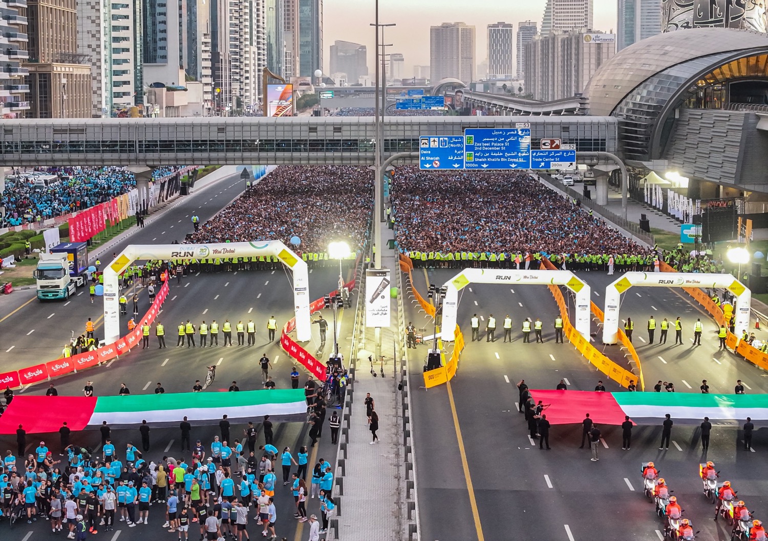 Dubai Run 2025: Über 300.000 Läufer auf der Sheikh Zayed Road | Die Geissens Real Estate | Luxus Immobilien mit Carmen und Robert Geiss – Die Geissens in Dubai